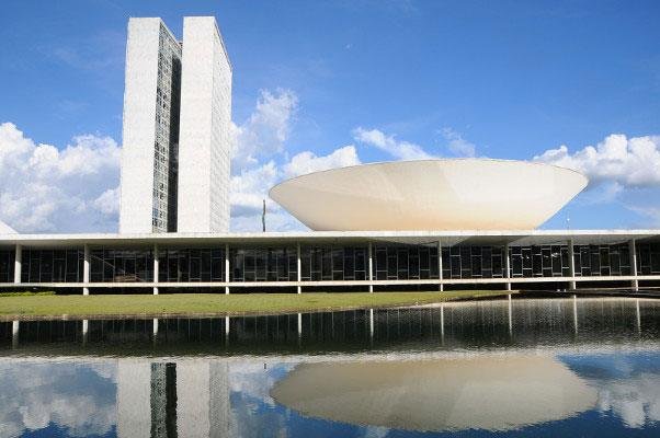 Câmara aprova reconhecimento facial em transporte público e vias públicas