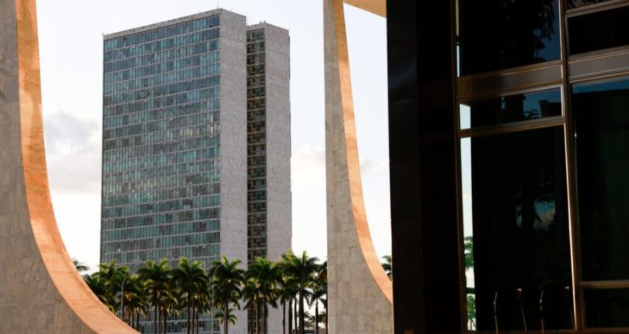 Dino determina que o Congresso anule emendas indicadas por dirigentes partidários sem mandato