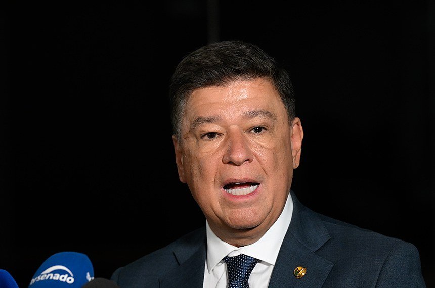 Senador protocola no Conselho de Ética petição contra o presidente do Senado por não pautar pedidos de impeachment de ministros do Supremo