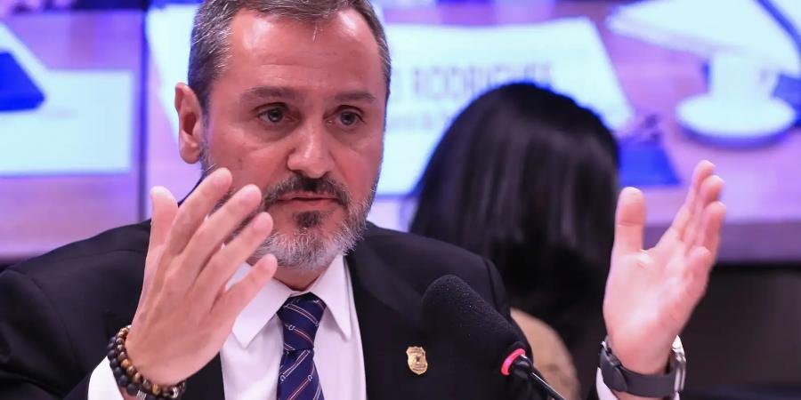 Diretor-geral da PF nega a Fachin monitoramento ilegal de Mendonça e defende relatórios da corporação