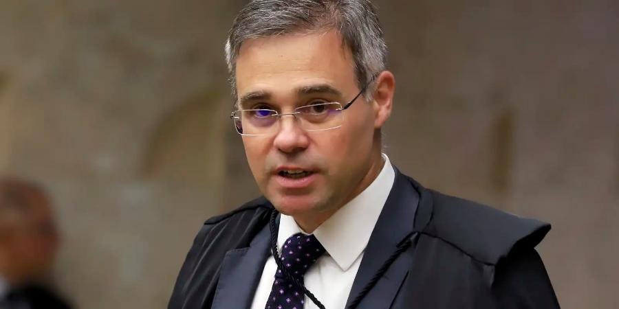 Moraes pede a Fachin julgamento conjunto e levantamento total do sigilo do caso Banco Master antes da sessão de terça