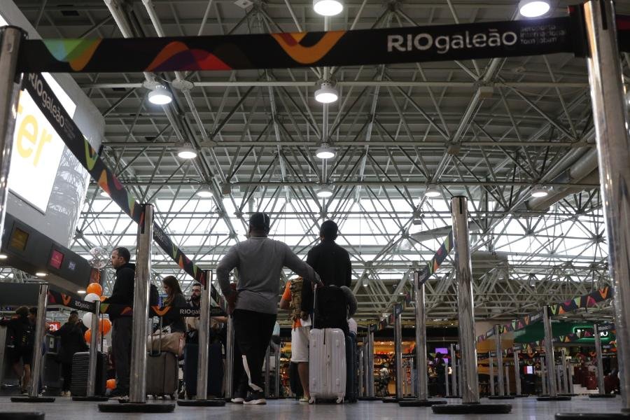 Nova resolução da Anac pune passageiro indisciplinado com suspensão de embarque de até 12 meses