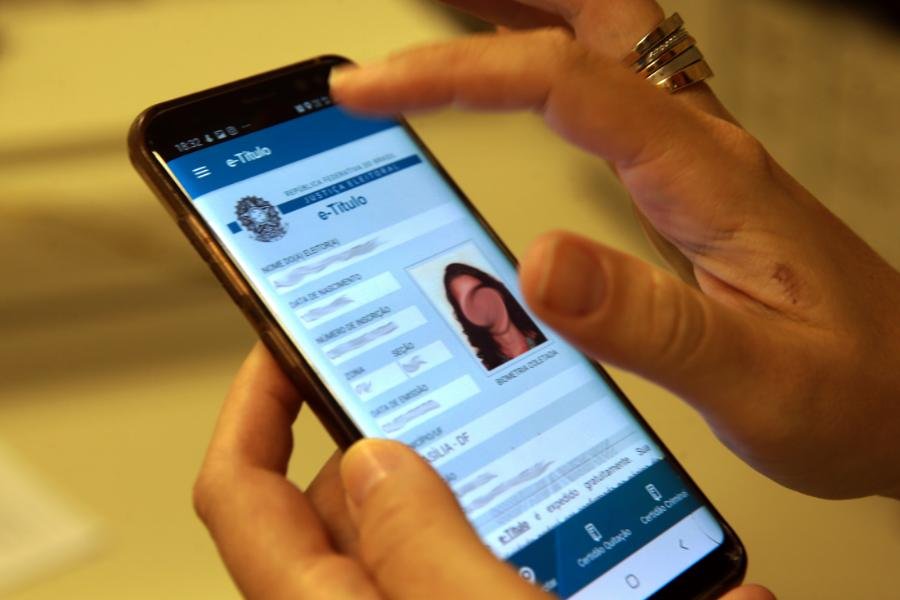 Zanin manda a Anatel garantir acesso gratuito aos sites da Justiça Eleitoral a quem estiver com a franquia de dados esgotada