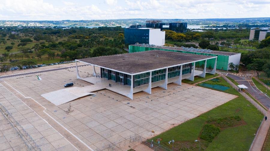 STF valida por unanimidade leis gaúchas sobre a carreira de policial e bombeiro militar, e confirma competência suplementar dos estados