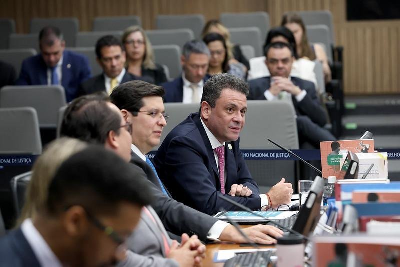 CNJ aplica disponibilidade com proposta de perda do cargo a juiz do TJ-BA por tratamento desigual entre as partes