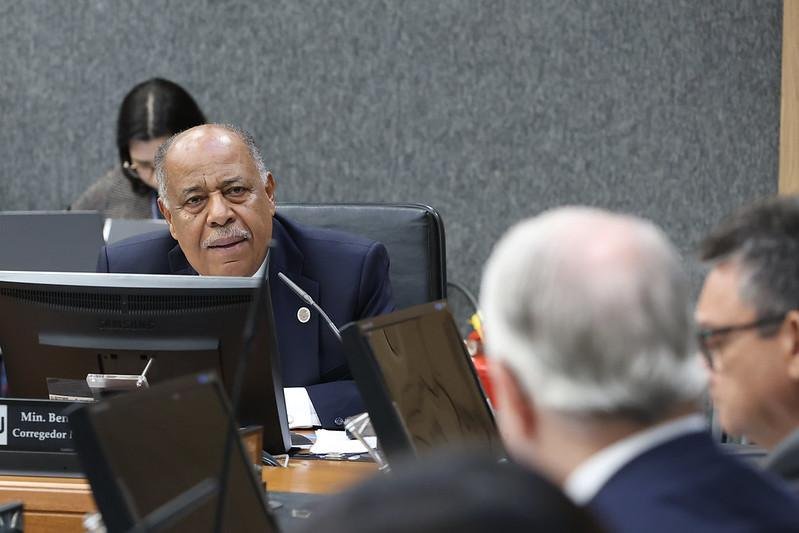 CNJ abre novo processo disciplinar contra desembargadora já aposentada compulsoriamente, por reintegração de posse na Bahia