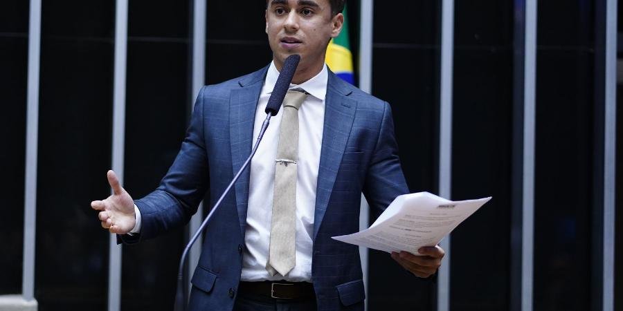 Ministra do TSE manda deputado retirar em 24 horas post que associava fala de Lula a crimes contra crianças